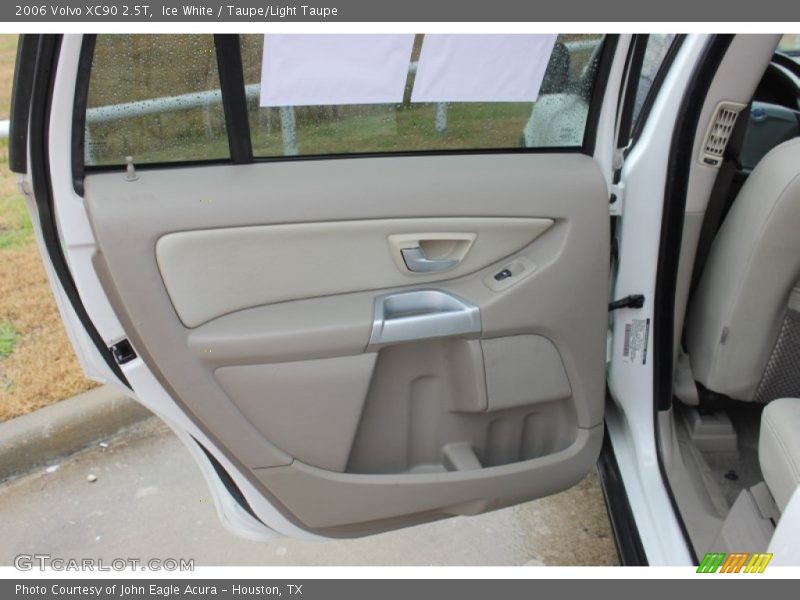 Ice White / Taupe/Light Taupe 2006 Volvo XC90 2.5T