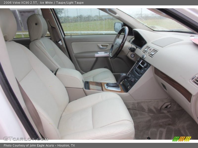 Ice White / Taupe/Light Taupe 2006 Volvo XC90 2.5T