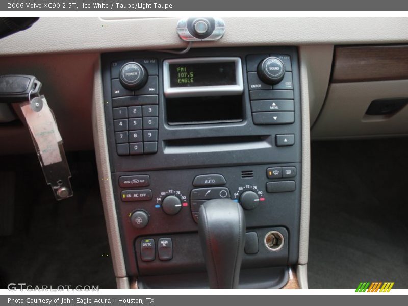 Ice White / Taupe/Light Taupe 2006 Volvo XC90 2.5T
