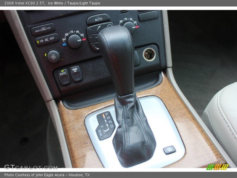 Ice White / Taupe/Light Taupe 2006 Volvo XC90 2.5T