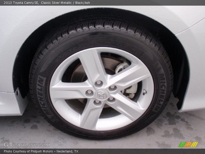 Classic Silver Metallic / Black/Ash 2013 Toyota Camry SE