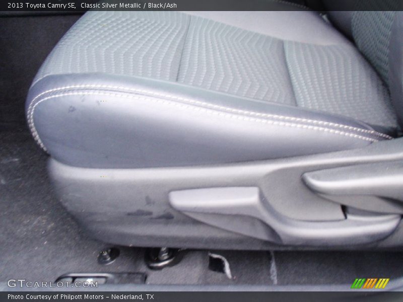 Classic Silver Metallic / Black/Ash 2013 Toyota Camry SE