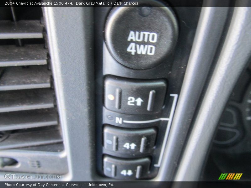 Dark Gray Metallic / Dark Charcoal 2004 Chevrolet Avalanche 1500 4x4