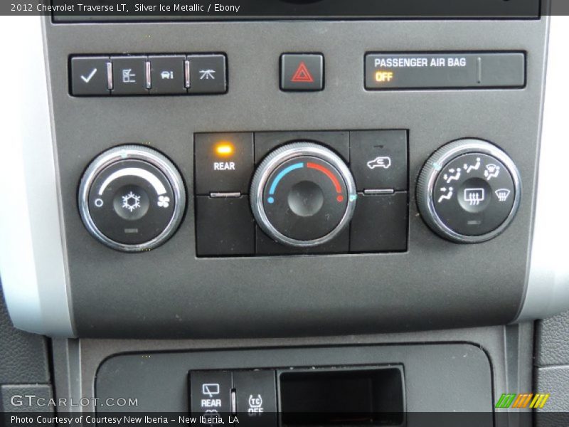 Silver Ice Metallic / Ebony 2012 Chevrolet Traverse LT