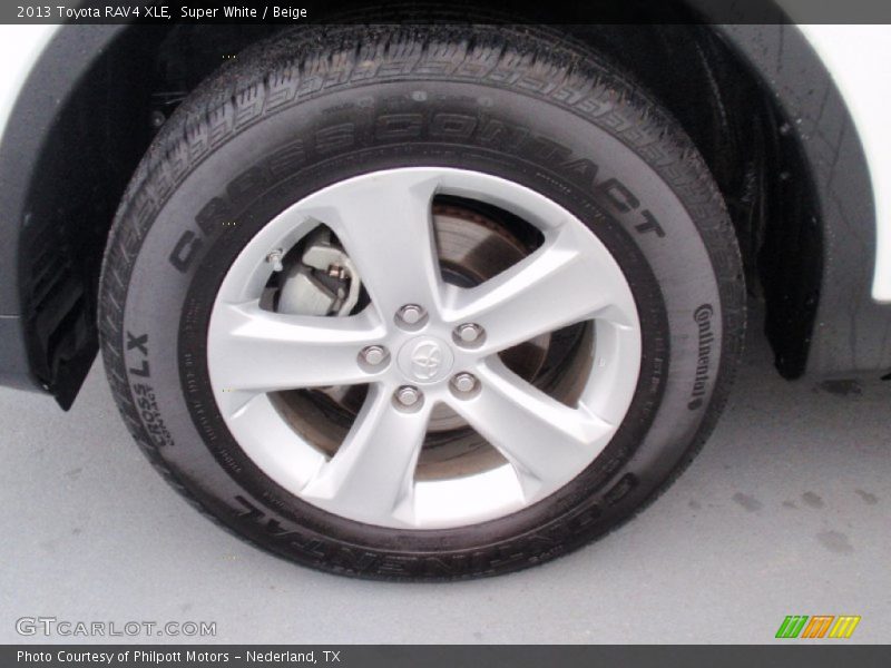 Super White / Beige 2013 Toyota RAV4 XLE