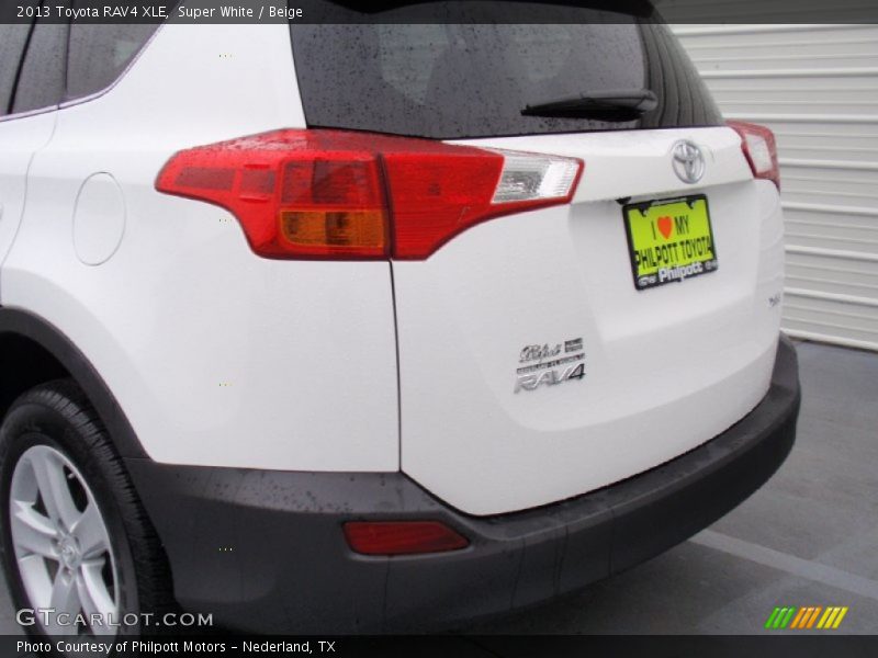 Super White / Beige 2013 Toyota RAV4 XLE
