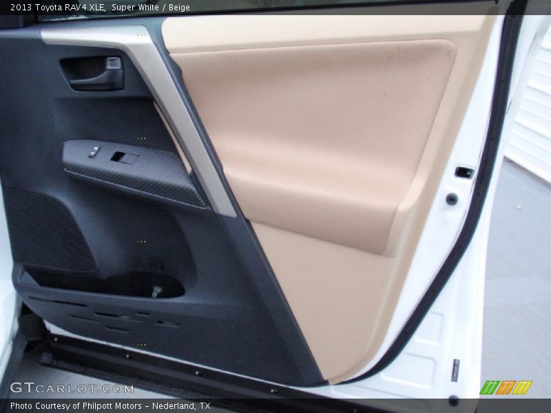 Super White / Beige 2013 Toyota RAV4 XLE