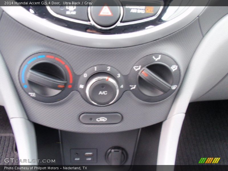 Ultra Black / Gray 2014 Hyundai Accent GLS 4 Door