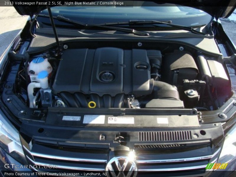 Night Blue Metallic / Cornsilk Beige 2013 Volkswagen Passat 2.5L SE