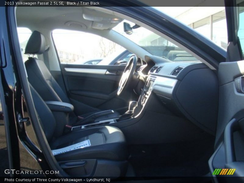 Black / Titan Black 2013 Volkswagen Passat 2.5L SE