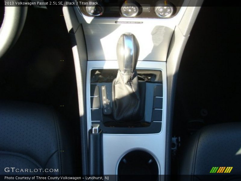Black / Titan Black 2013 Volkswagen Passat 2.5L SE