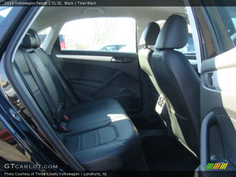 Black / Titan Black 2013 Volkswagen Passat 2.5L SE