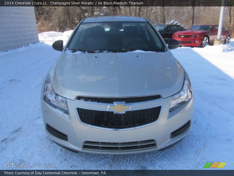 Champagne Silver Metallic / Jet Black/Medium Titanium 2014 Chevrolet Cruze LS