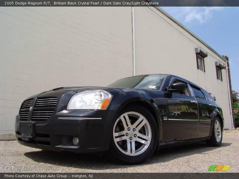 Brilliant Black Crystal Pearl / Dark Slate Gray/Light Graystone 2005 Dodge Magnum R/T