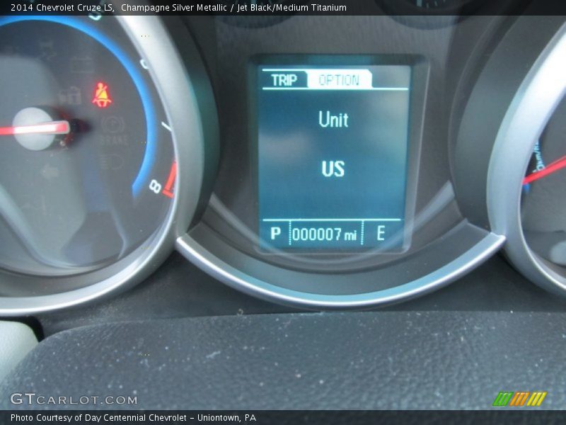 Champagne Silver Metallic / Jet Black/Medium Titanium 2014 Chevrolet Cruze LS
