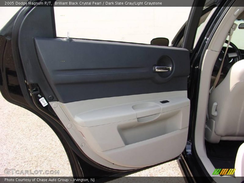 Brilliant Black Crystal Pearl / Dark Slate Gray/Light Graystone 2005 Dodge Magnum R/T