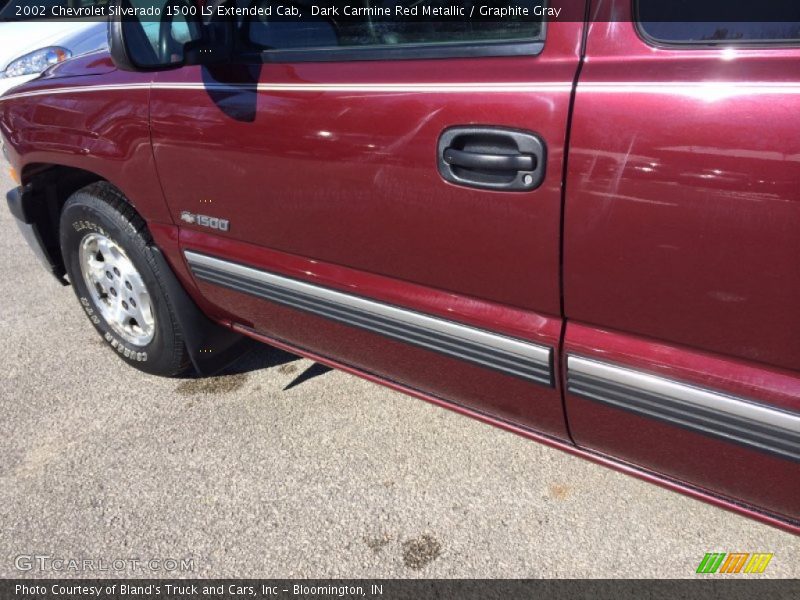 Dark Carmine Red Metallic / Graphite Gray 2002 Chevrolet Silverado 1500 LS Extended Cab