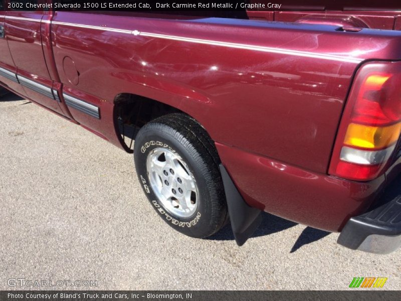 Dark Carmine Red Metallic / Graphite Gray 2002 Chevrolet Silverado 1500 LS Extended Cab