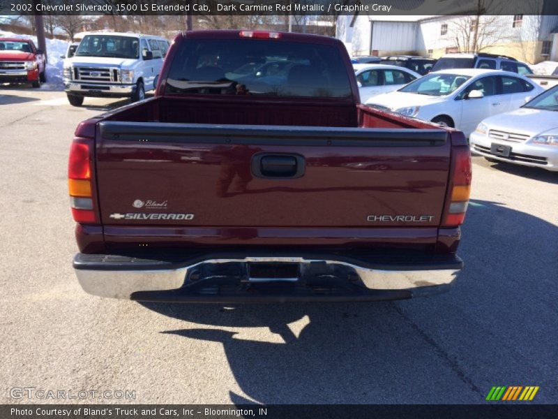 Dark Carmine Red Metallic / Graphite Gray 2002 Chevrolet Silverado 1500 LS Extended Cab