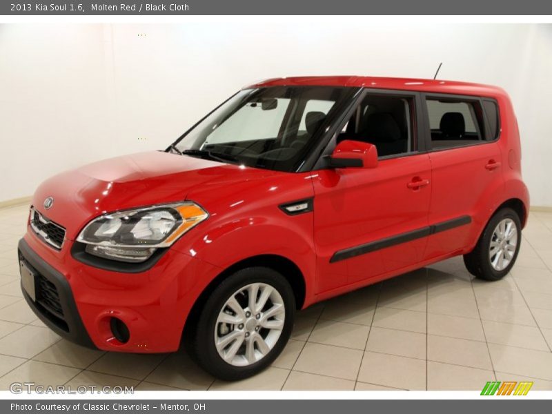 Molten Red / Black Cloth 2013 Kia Soul 1.6