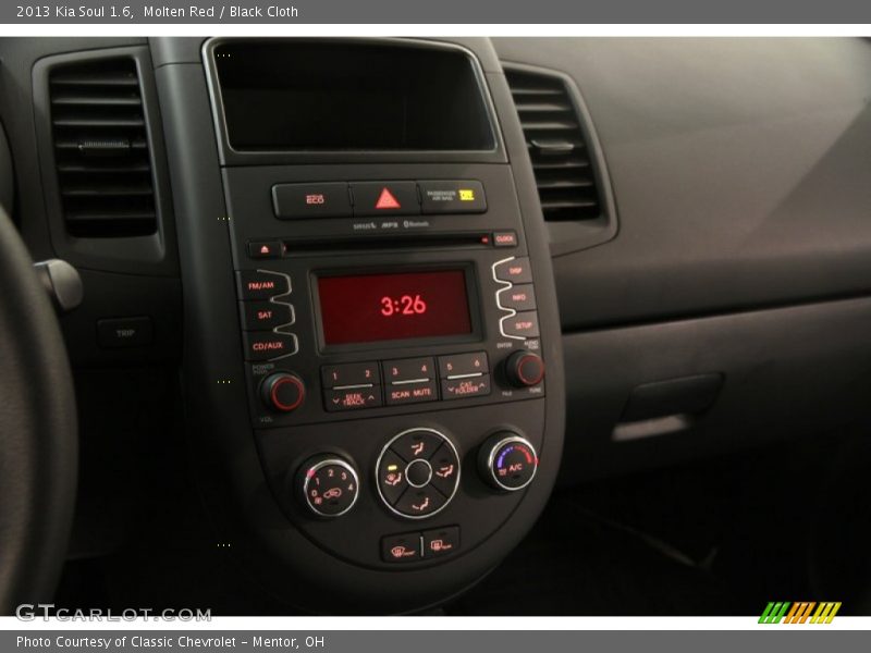 Molten Red / Black Cloth 2013 Kia Soul 1.6