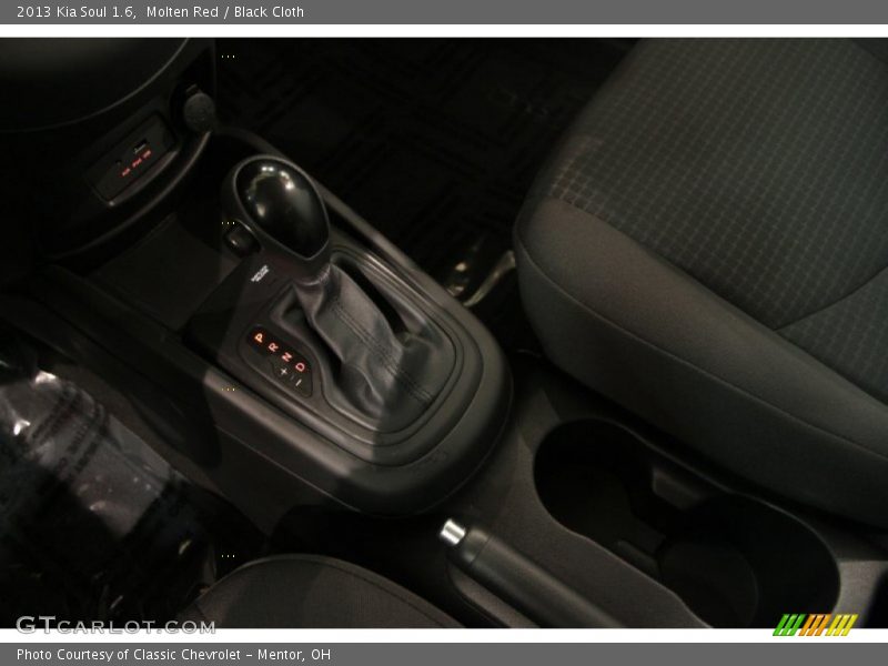 Molten Red / Black Cloth 2013 Kia Soul 1.6