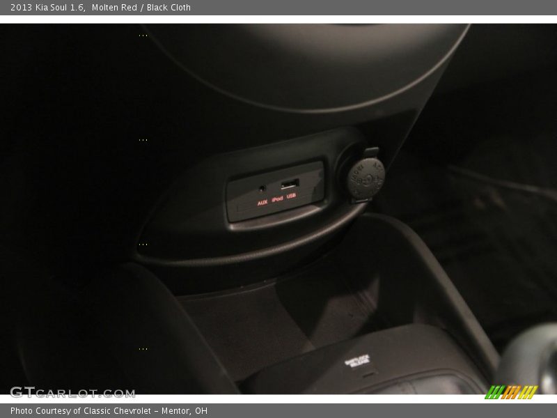 Molten Red / Black Cloth 2013 Kia Soul 1.6