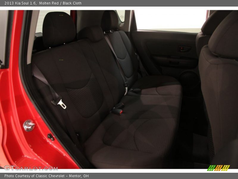 Molten Red / Black Cloth 2013 Kia Soul 1.6