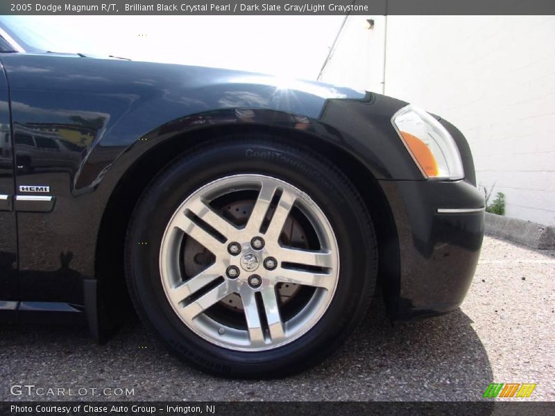 Brilliant Black Crystal Pearl / Dark Slate Gray/Light Graystone 2005 Dodge Magnum R/T