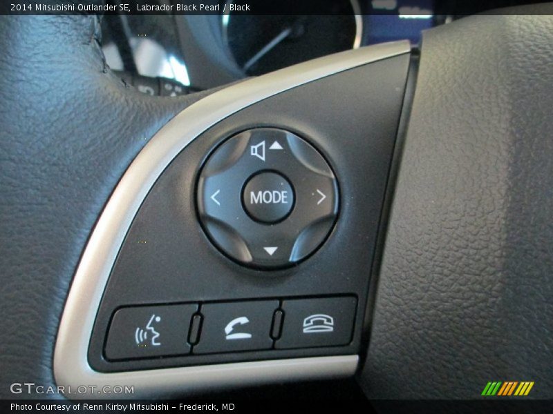Controls of 2014 Outlander SE