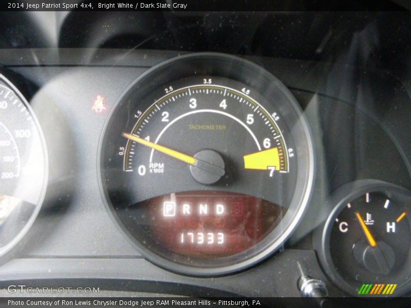 Bright White / Dark Slate Gray 2014 Jeep Patriot Sport 4x4