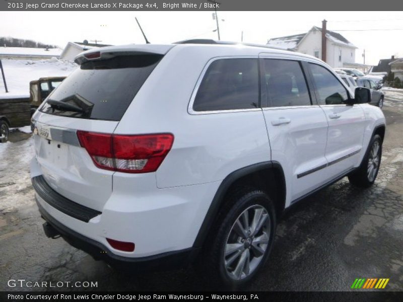 Bright White / Black 2013 Jeep Grand Cherokee Laredo X Package 4x4