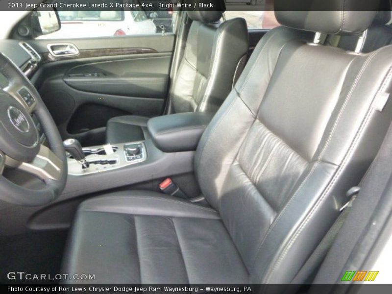 Bright White / Black 2013 Jeep Grand Cherokee Laredo X Package 4x4