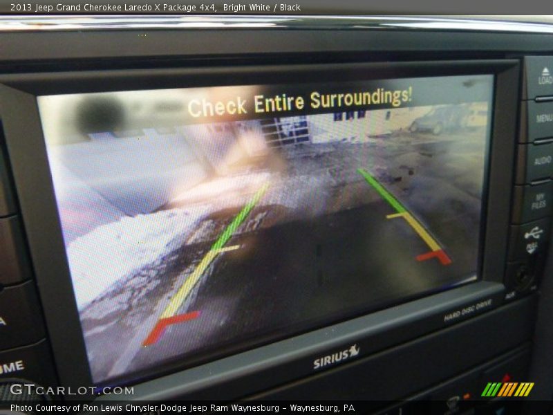 Bright White / Black 2013 Jeep Grand Cherokee Laredo X Package 4x4