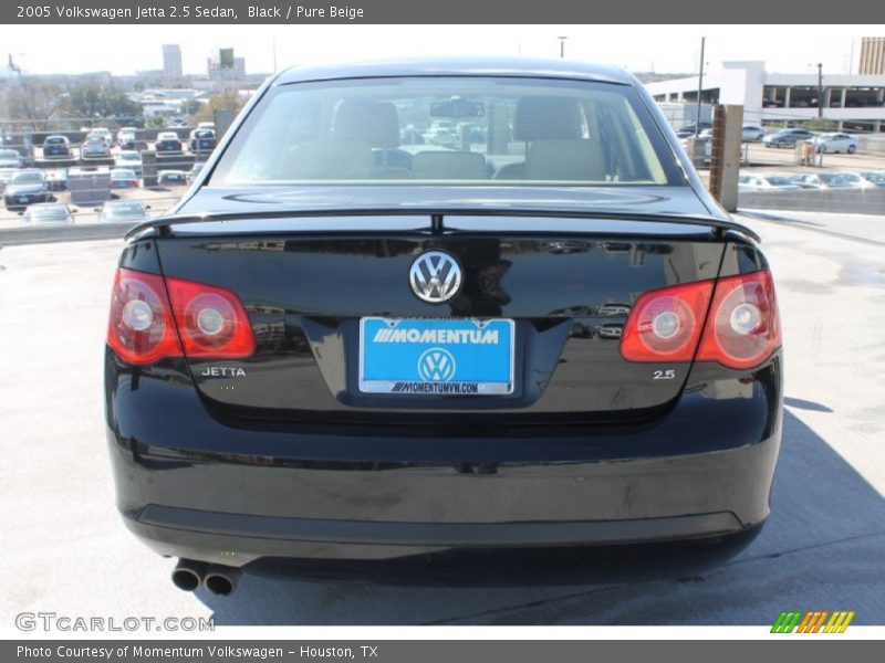 Black / Pure Beige 2005 Volkswagen Jetta 2.5 Sedan