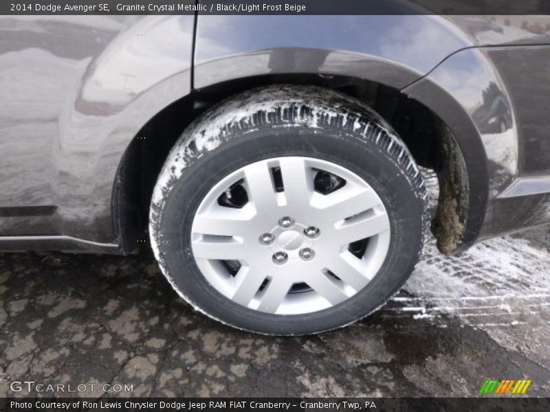 Granite Crystal Metallic / Black/Light Frost Beige 2014 Dodge Avenger SE