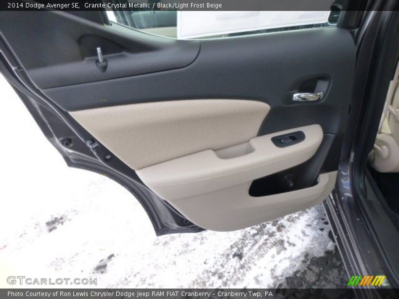 Granite Crystal Metallic / Black/Light Frost Beige 2014 Dodge Avenger SE