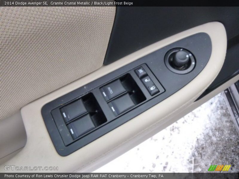 Granite Crystal Metallic / Black/Light Frost Beige 2014 Dodge Avenger SE