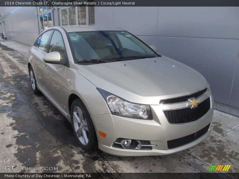 Champagne Silver Metallic / Cocoa/Light Neutral 2014 Chevrolet Cruze LT