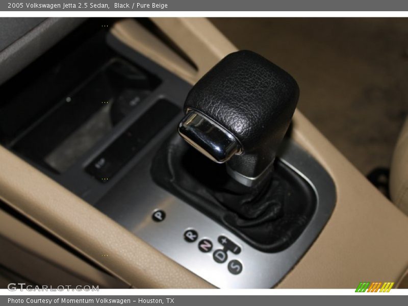 Black / Pure Beige 2005 Volkswagen Jetta 2.5 Sedan