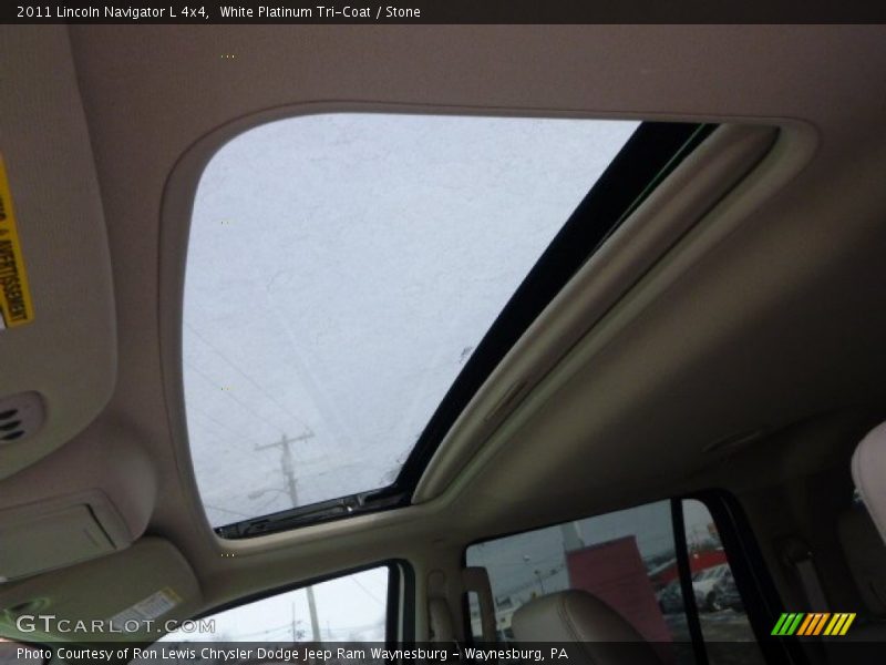 White Platinum Tri-Coat / Stone 2011 Lincoln Navigator L 4x4