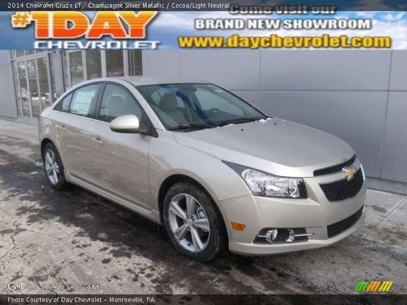 Champagne Silver Metallic / Cocoa/Light Neutral 2014 Chevrolet Cruze LT