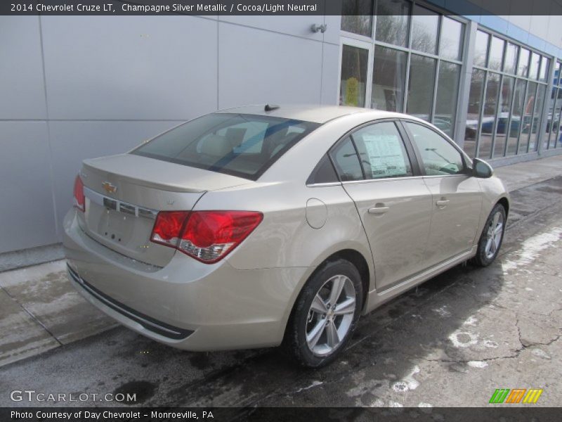 Champagne Silver Metallic / Cocoa/Light Neutral 2014 Chevrolet Cruze LT