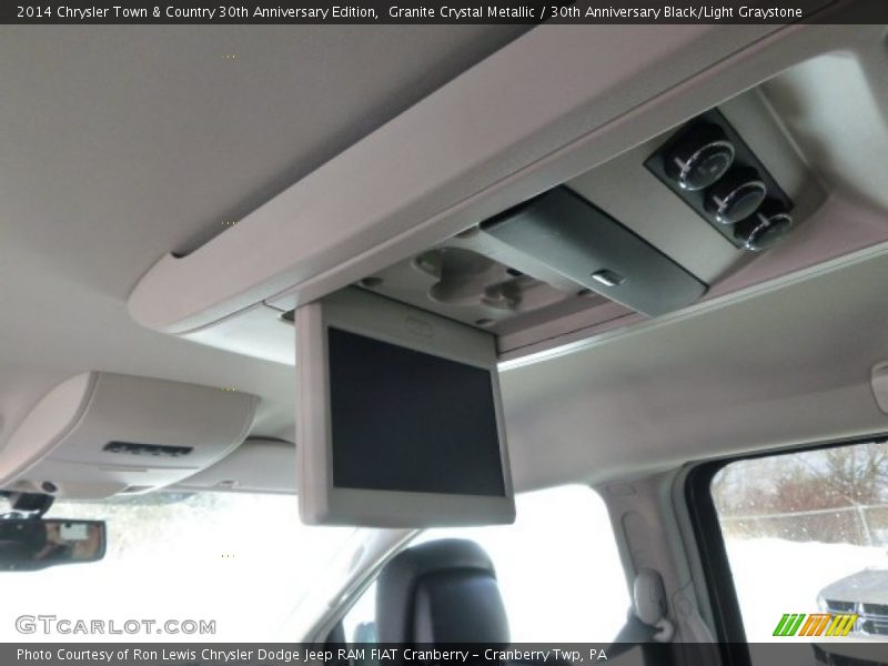 Granite Crystal Metallic / 30th Anniversary Black/Light Graystone 2014 Chrysler Town & Country 30th Anniversary Edition
