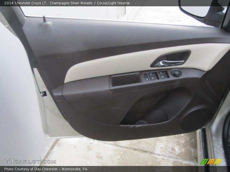 Champagne Silver Metallic / Cocoa/Light Neutral 2014 Chevrolet Cruze LT