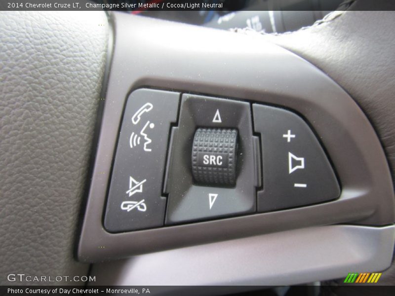Champagne Silver Metallic / Cocoa/Light Neutral 2014 Chevrolet Cruze LT