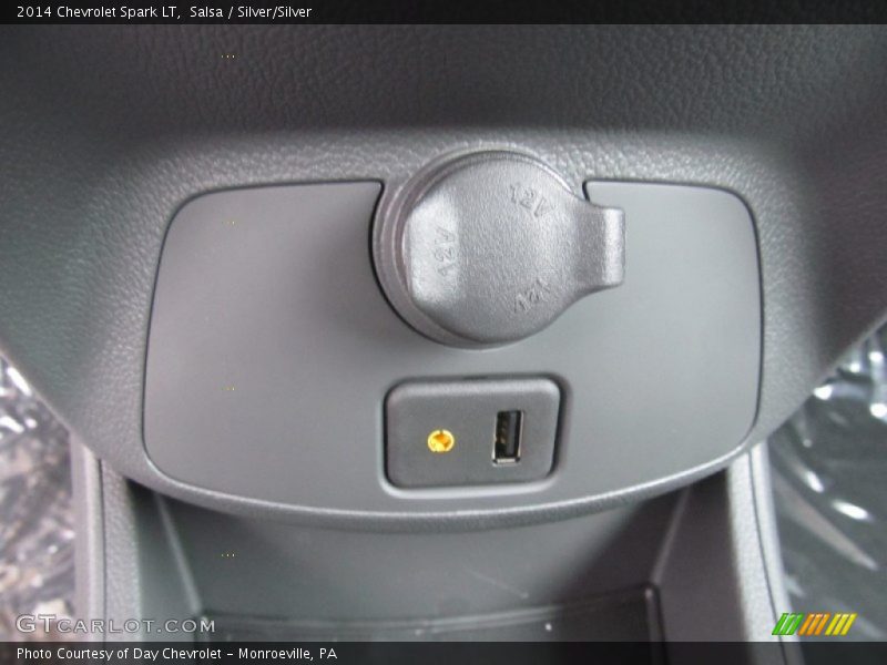 Salsa / Silver/Silver 2014 Chevrolet Spark LT