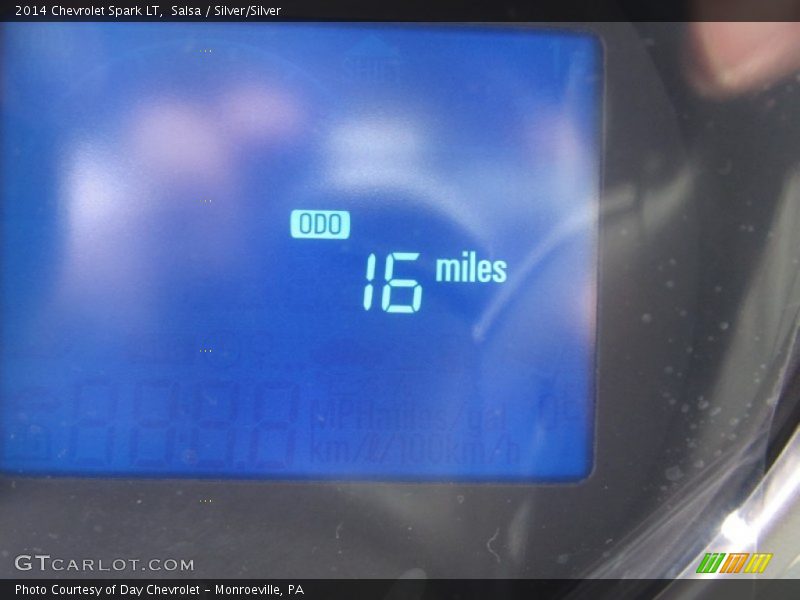 Salsa / Silver/Silver 2014 Chevrolet Spark LT