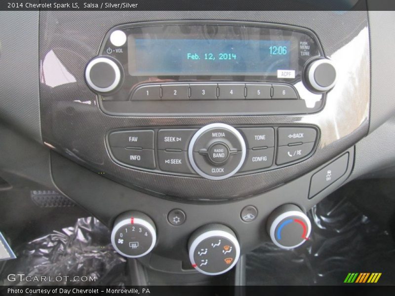 Salsa / Silver/Silver 2014 Chevrolet Spark LS