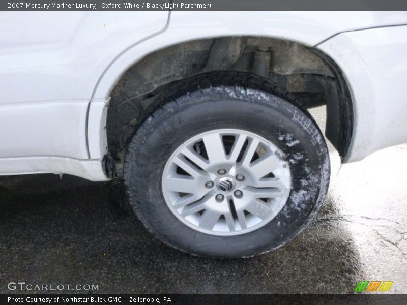 Oxford White / Black/Light Parchment 2007 Mercury Mariner Luxury